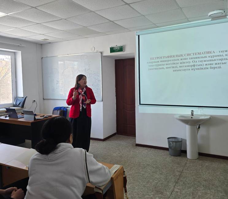 Изображение выглядит как в помещении, мебель, стол, одежда

Содержимое, созданное искусственным интеллектом, может быть неверным.