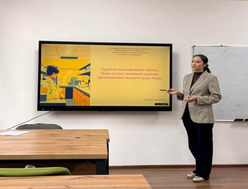 Изображение выглядит как в помещении, одежда, стена, мебель

Содержимое, созданное искусственным интеллектом, может быть неверным.