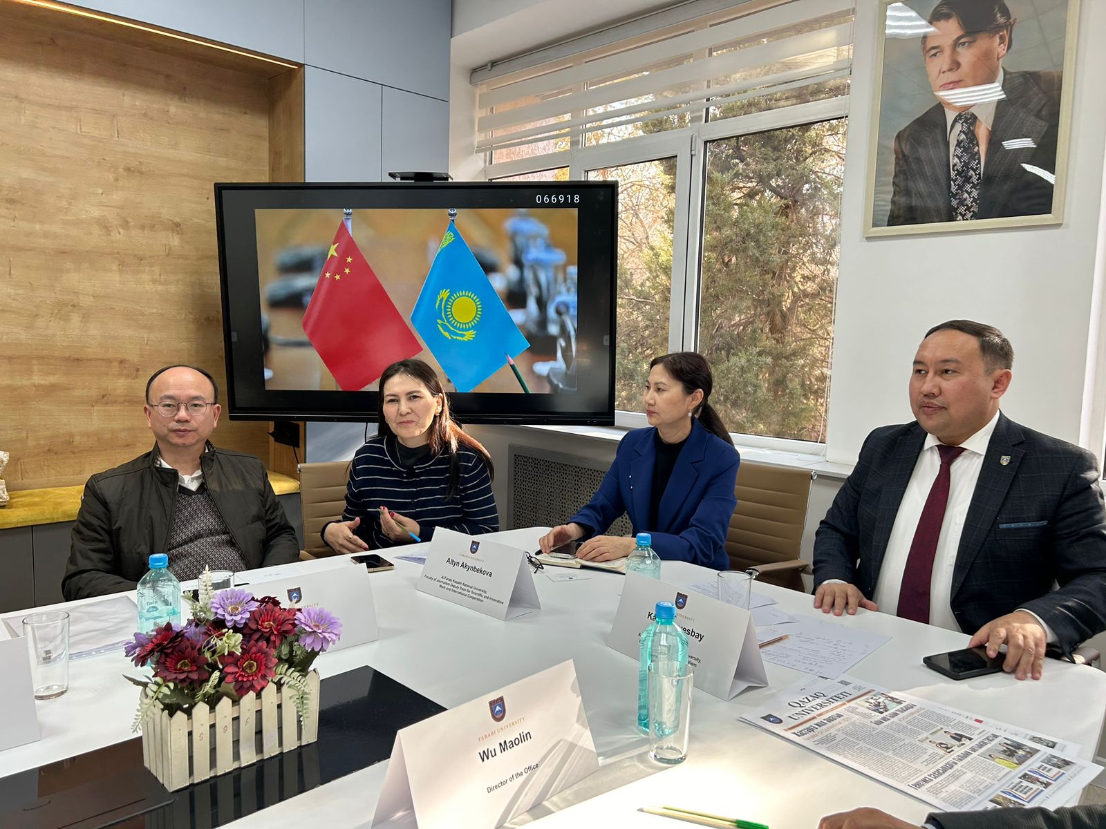 Қытайдың Wenhui Daily делегациясы журналистика факультетімен кездесу өткізді