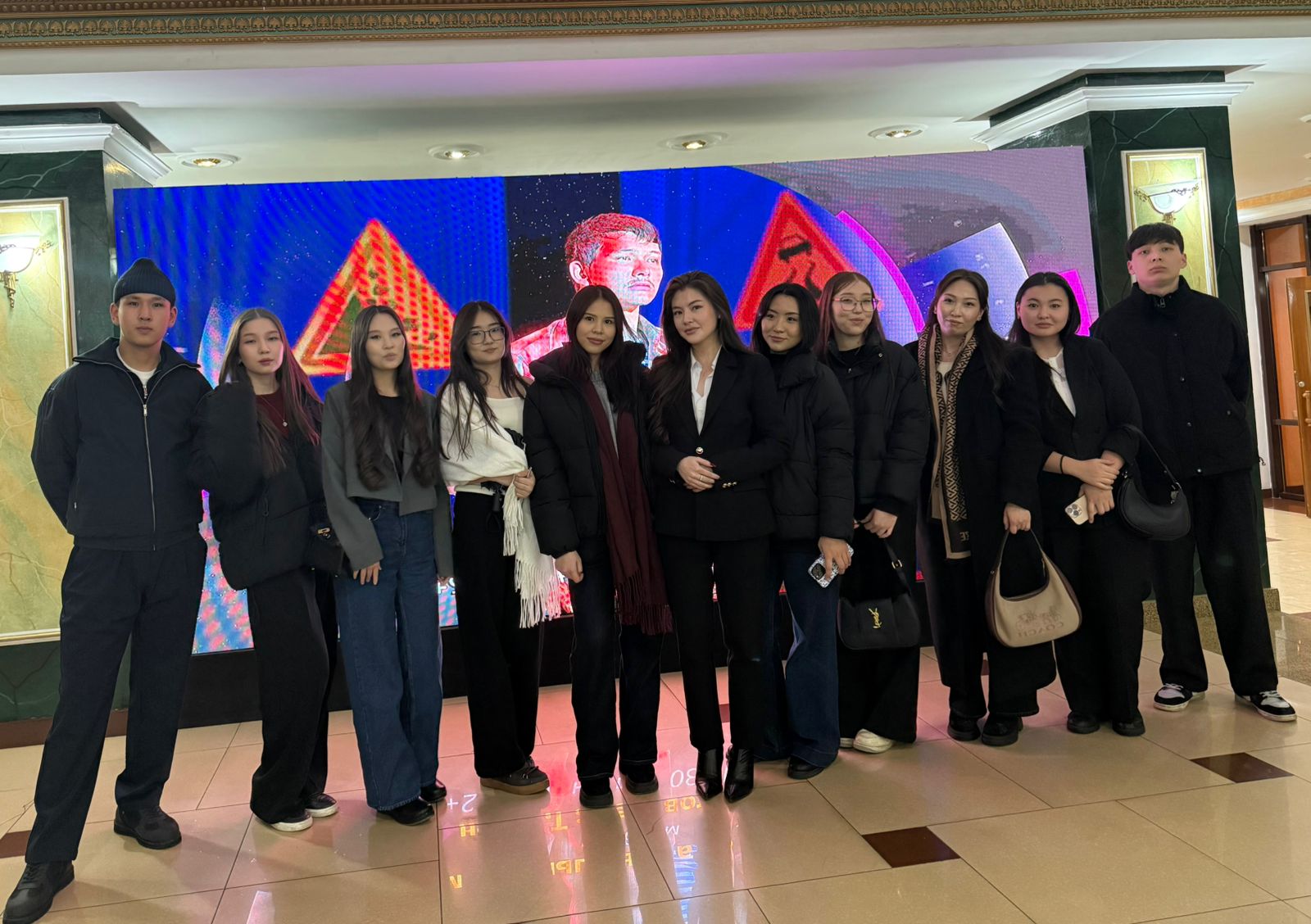 Рухани-адамгершілік тәрбие және ТДМ 16 аясындағы  театрға ұжымдық бару және кейінгі талқылау