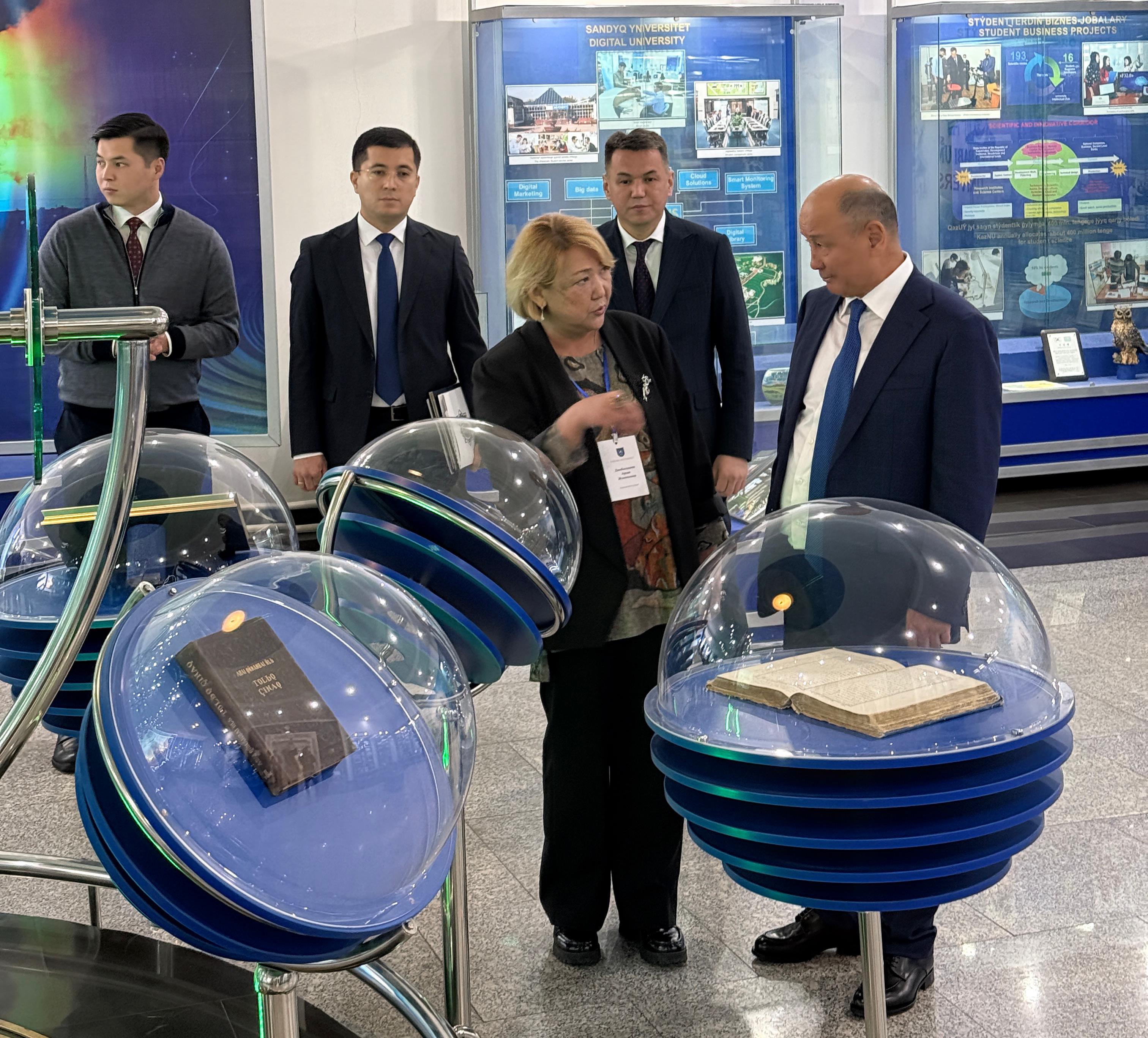 A delegation from the Committee on Legal Statistics and Special Records of the General Prosecutor’s Office of the Republic of Kazakhstan visited the KazNU museum 