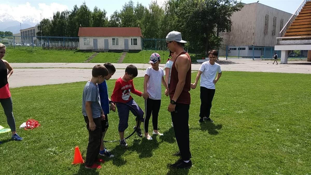 Балаларды спорт кешенімен таныстыру 