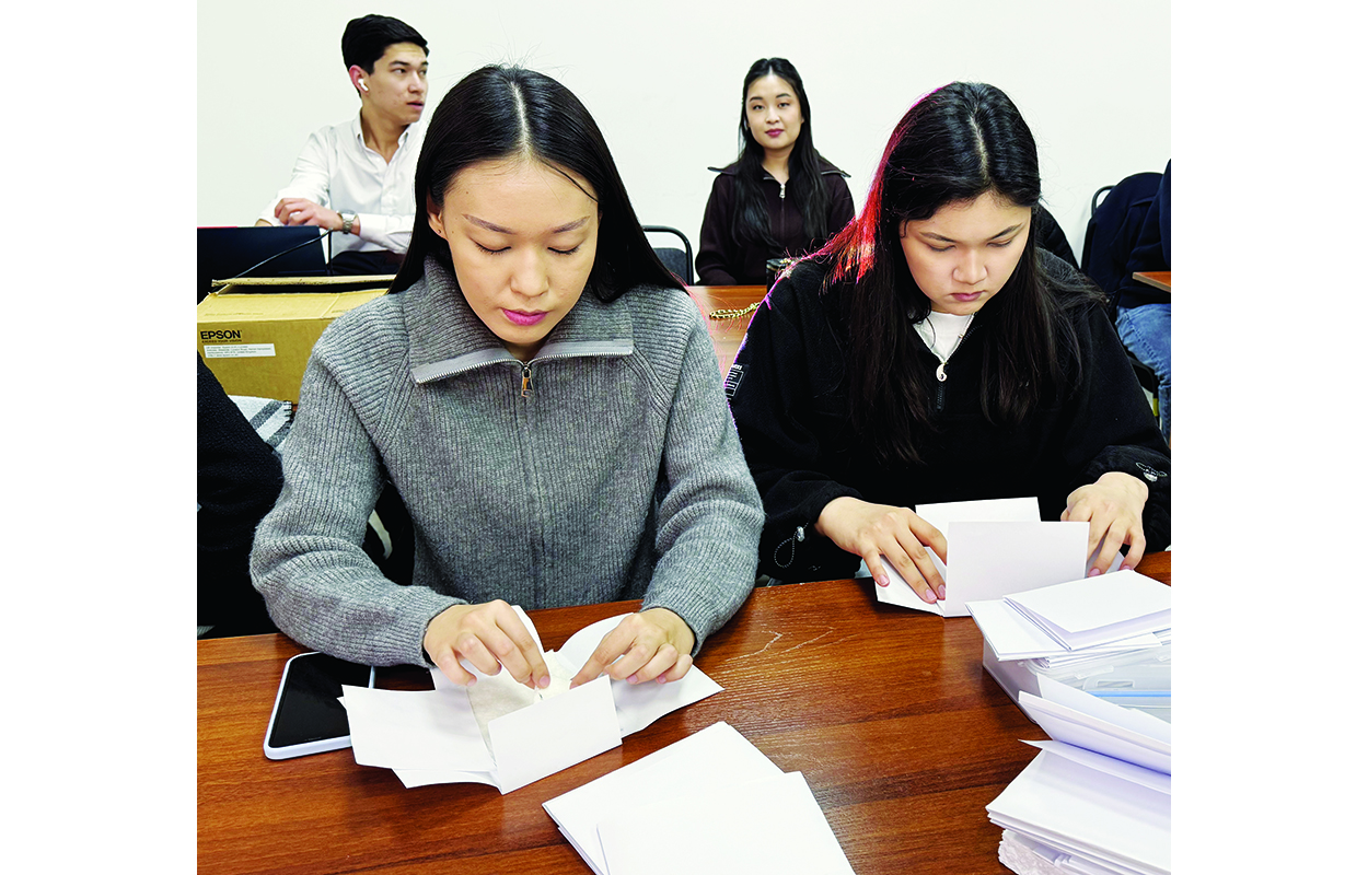 Ecologists are interning at the Institute of Zoology