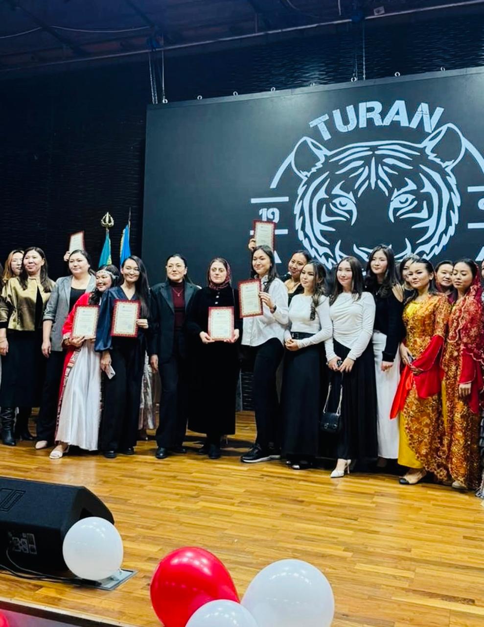 ҚазҰУ студенті «TürkçeFest – 2025» мәдени фестивалінде жоғары деңгейде өнер көрсетті