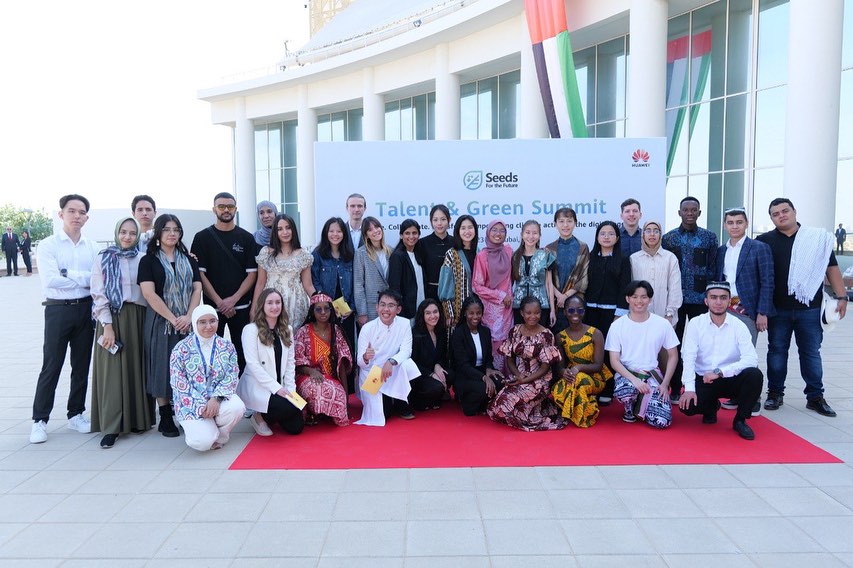 Студентка ОП “Интеллектуальные системы управления” Аида Бегайдарова по приглашению сейчас находится в Дубае, компания Huawei Technologies проводит Форум «Seeds Tour» в рамках международной конференции COP28 с 4 по 7 декабря.