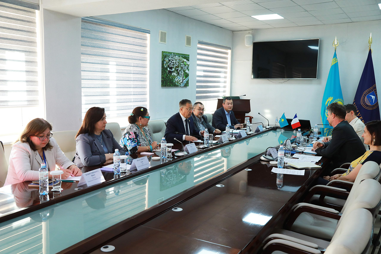 Ambassador of France held talks with the leadership of KazNU