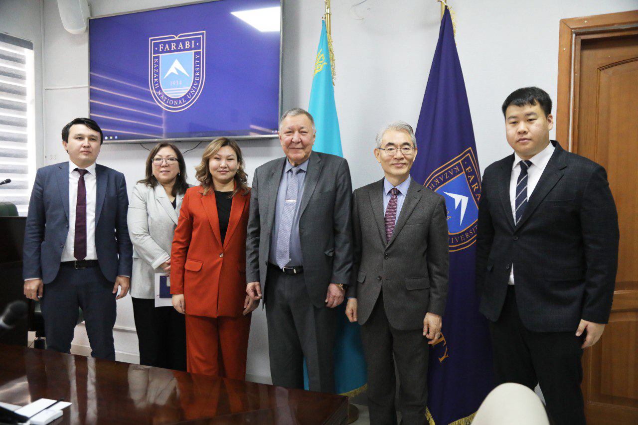 КазНУ обсудил новые проекты с южнокорейскими коллегами