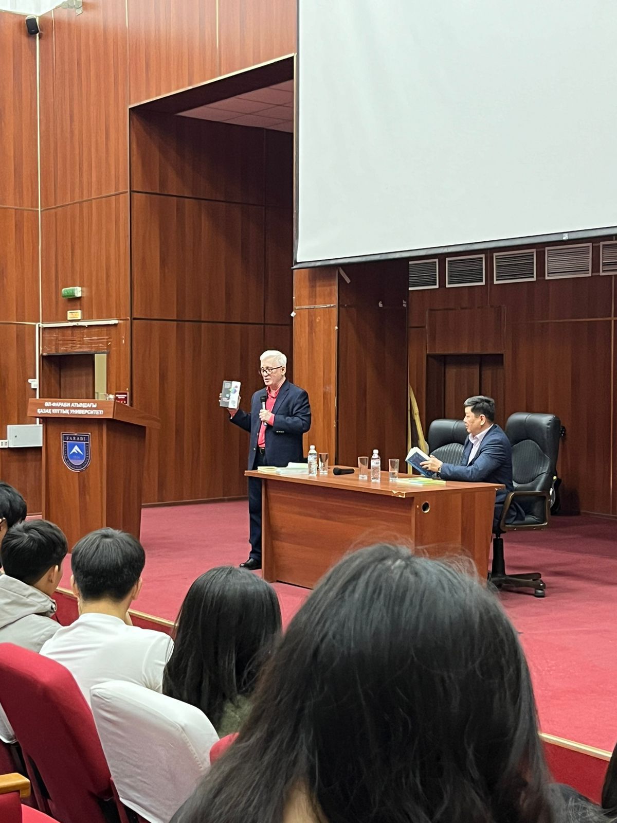 «Абайы бар ел – ешқашан адаспайды»