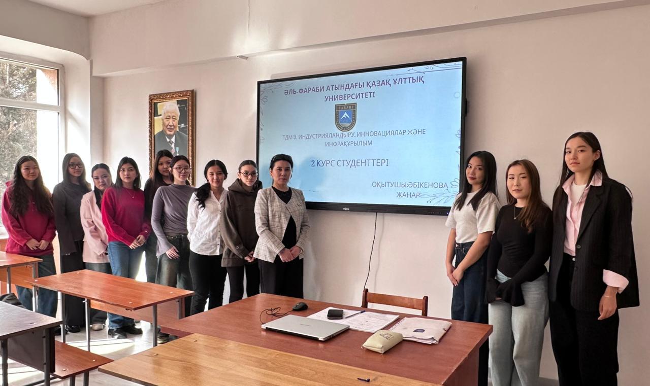 «Tech for Future» хакатоны мен дөңгелек үстел отырысы