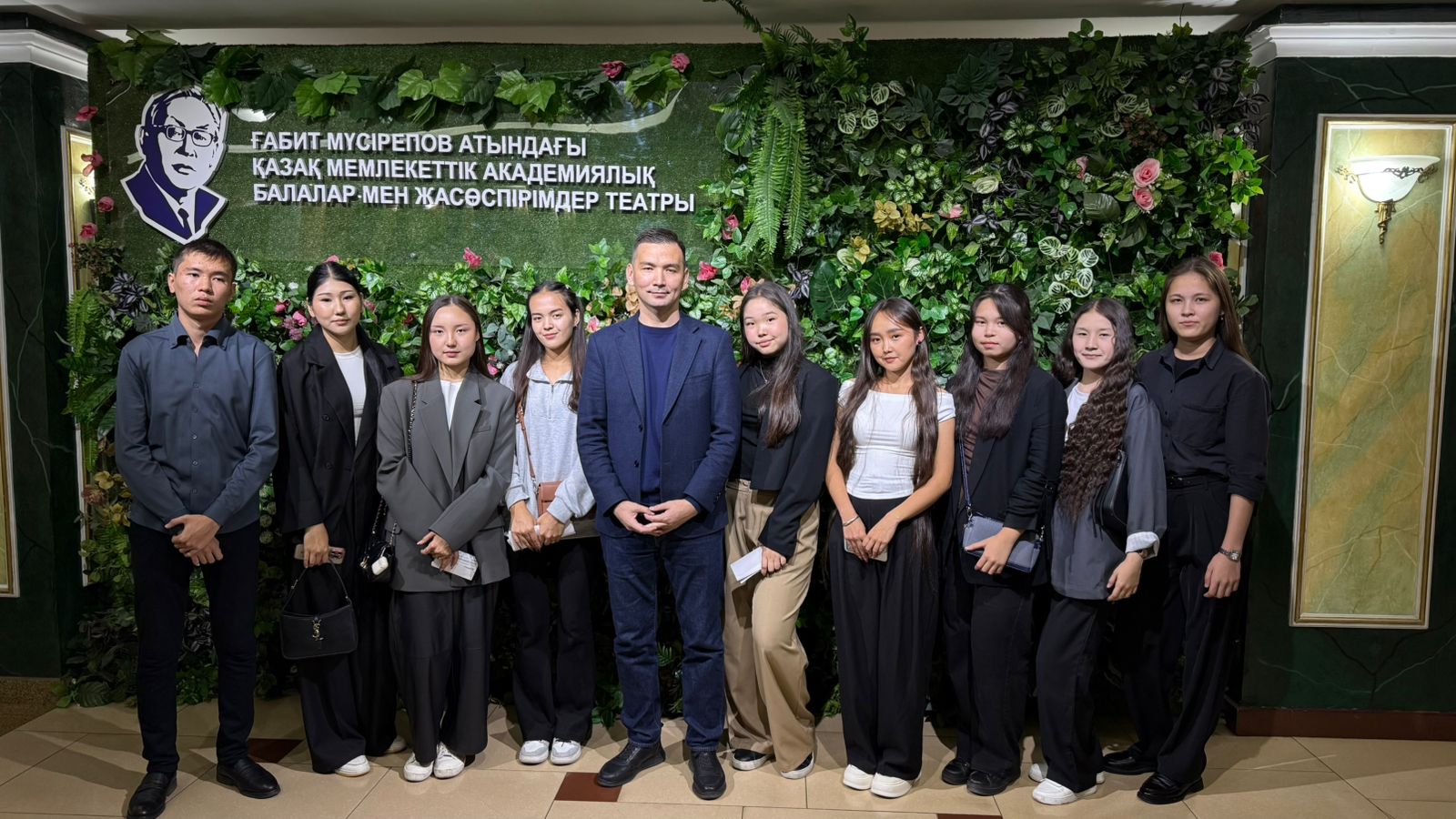 Attending the Play “Zhusan Isi” (UN SDG No.11 – Sustainable Cities and Communities)