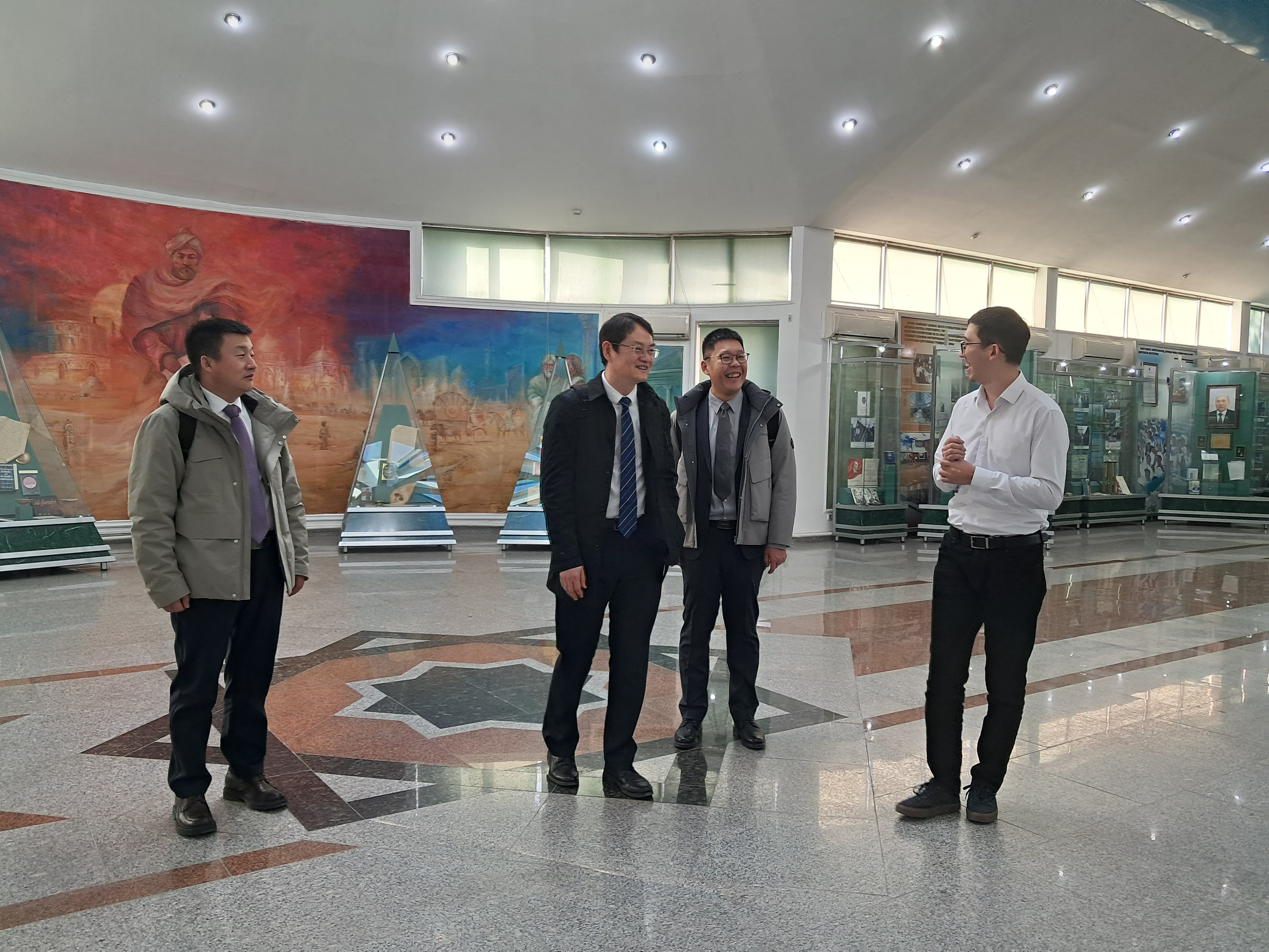 Для делегации Харбинского инженерного университета (Harbin Engineering University, HEU, КНР) организован кампустур