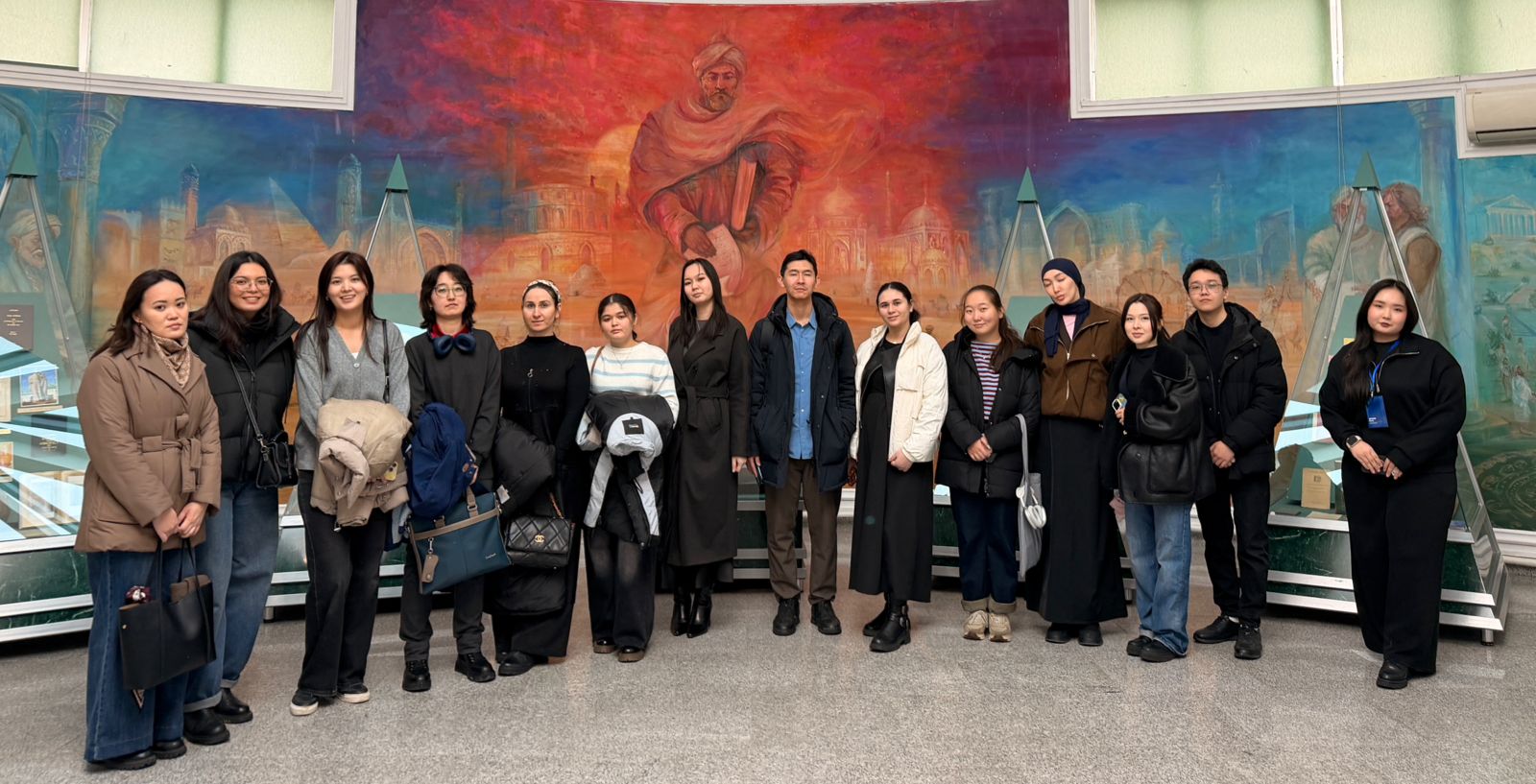 СДУ-дың 2 курс магистранттары ҚазҰУ музейіне келді
