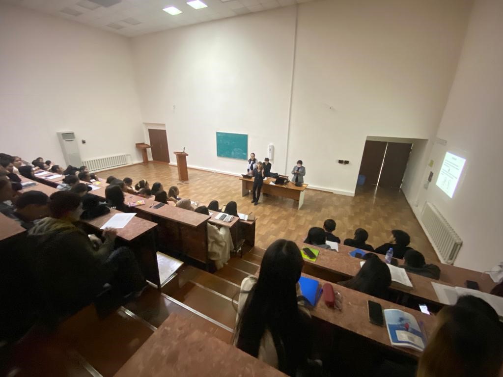 E.N.Lukyanchikovа delivered a lecture on on prevention of ARVI and tuberculosis