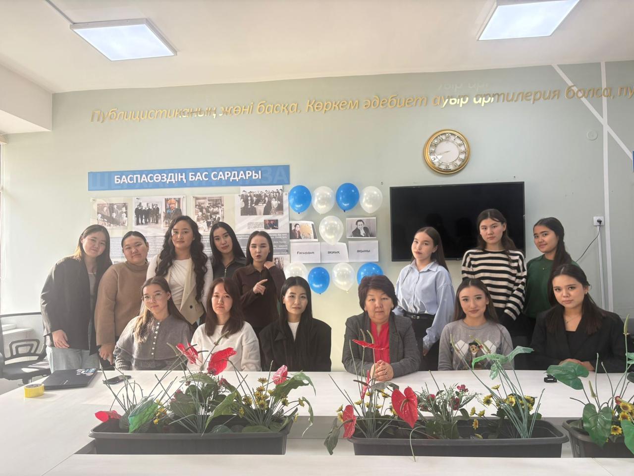 «Поэт века»