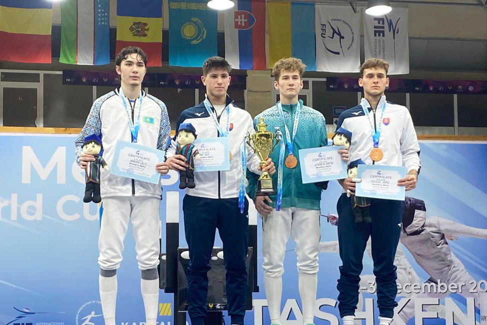 Студенты КазНУ стали призерами по фехтованию