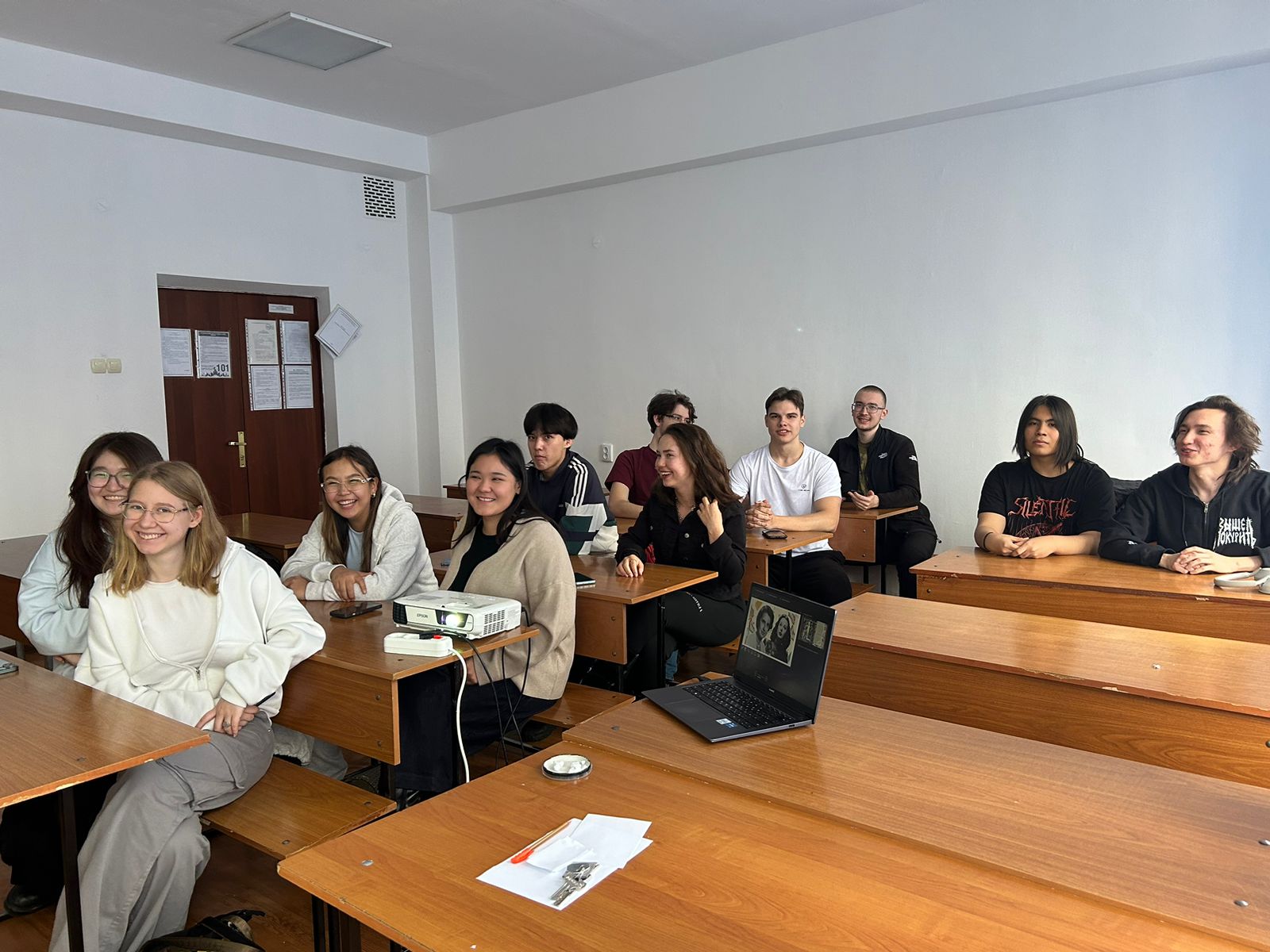 Тұрақты даму мақсаттарының 4 және 5-ші мақсаттары аясындағы «Ғылым мен инновацияны дамытудағы әйелдердің рөлі» кураторлық іс-шарасы