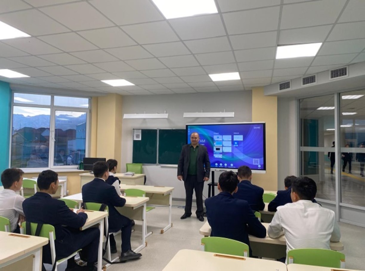 ТДМ 4 аясында мектеп оқушыларына арналған  «Білім беру ұйымдарында қорқыту мен кибербуллингтің алдын алу» атты  дәріс өтті