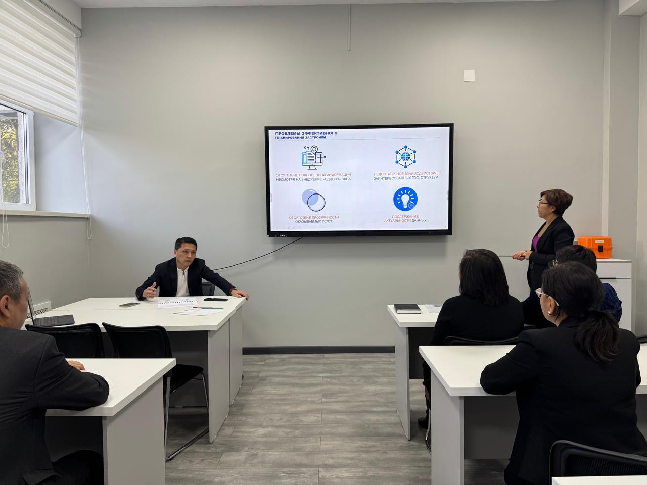 "Мемқалақұрылыскадастры" РМК әл-Фараби атындағы ҚазҰУ география, жерге орналастыру және кадастр кафедрасының Кадастр БББ студенттерімен және ПОҚ-мен кездесу өткізді