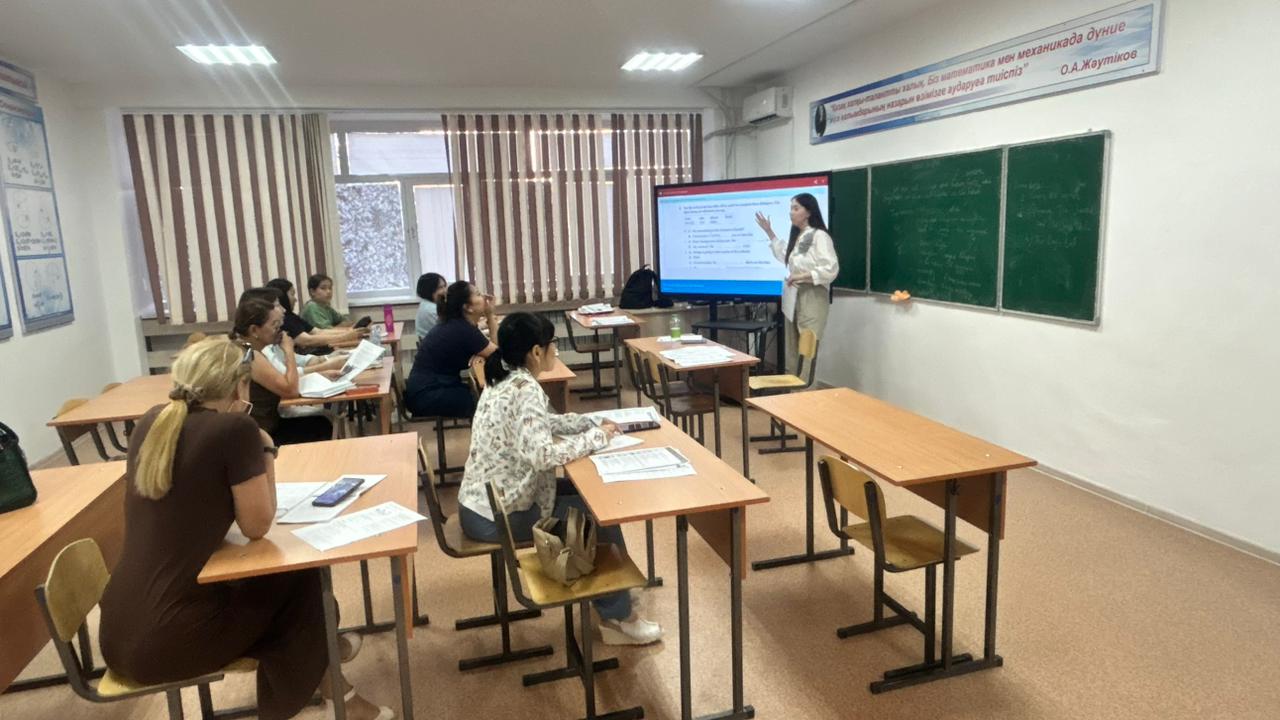 Training courses continue in Aksai city