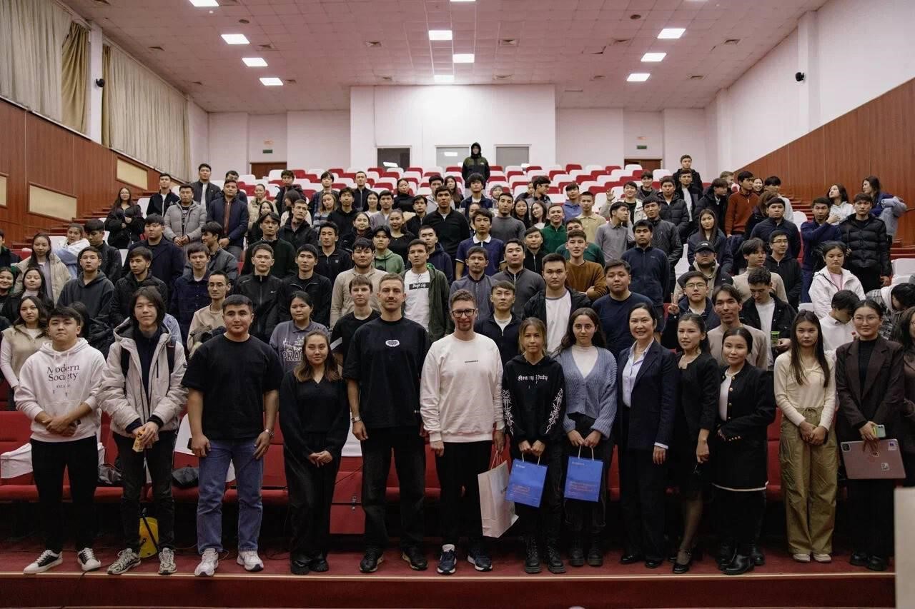 ТДМ 8: Лайықты жұмыс және экономикалық өсу.