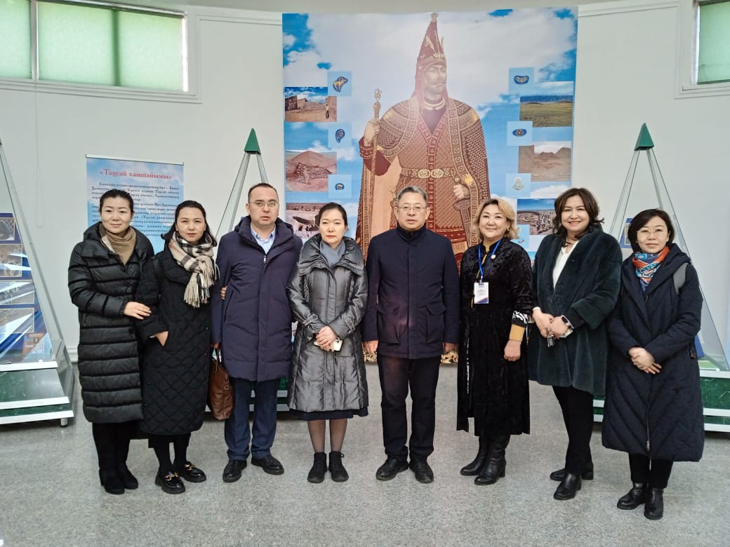КазНУ имени Аль-Фараби посетила делегация Синьцзянского медицинского университета во главе с директором первой филиальной больницы г-ном Лу Чен