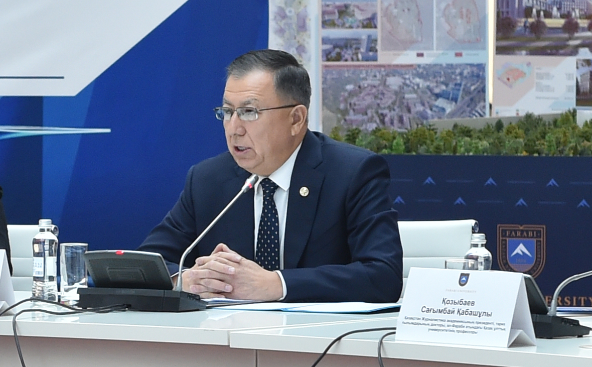 «Цифрландыру дәуіріндегі масс-медиа трансформациясы» атты  ғылыми-тәжірибелік дөңгелек үстелде сөйлеген сөзі