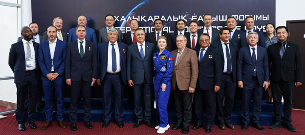 Ғарышкерлермен тағылымды жүздесу