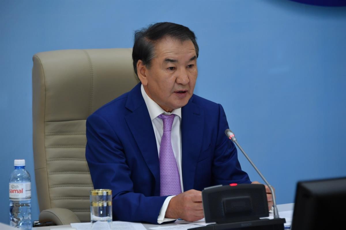 Қайрат МӘМИ, Конституциялық Кеңес төрағасы, Әл-Фараби атындағы ҚазҰУ-дың Түлектер қауымдастығы президенті:  Қазақстандық элитаның ұстаханасы