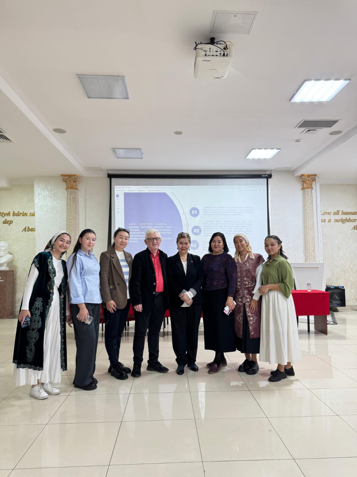 М. ӘУЕЗОВ АТЫНДАҒЫ ӘДЕБИ БІРЛЕСТІК ЖҰМЫСЫН ҚАЙТА ЖАЛҒАСТЫРДЫ