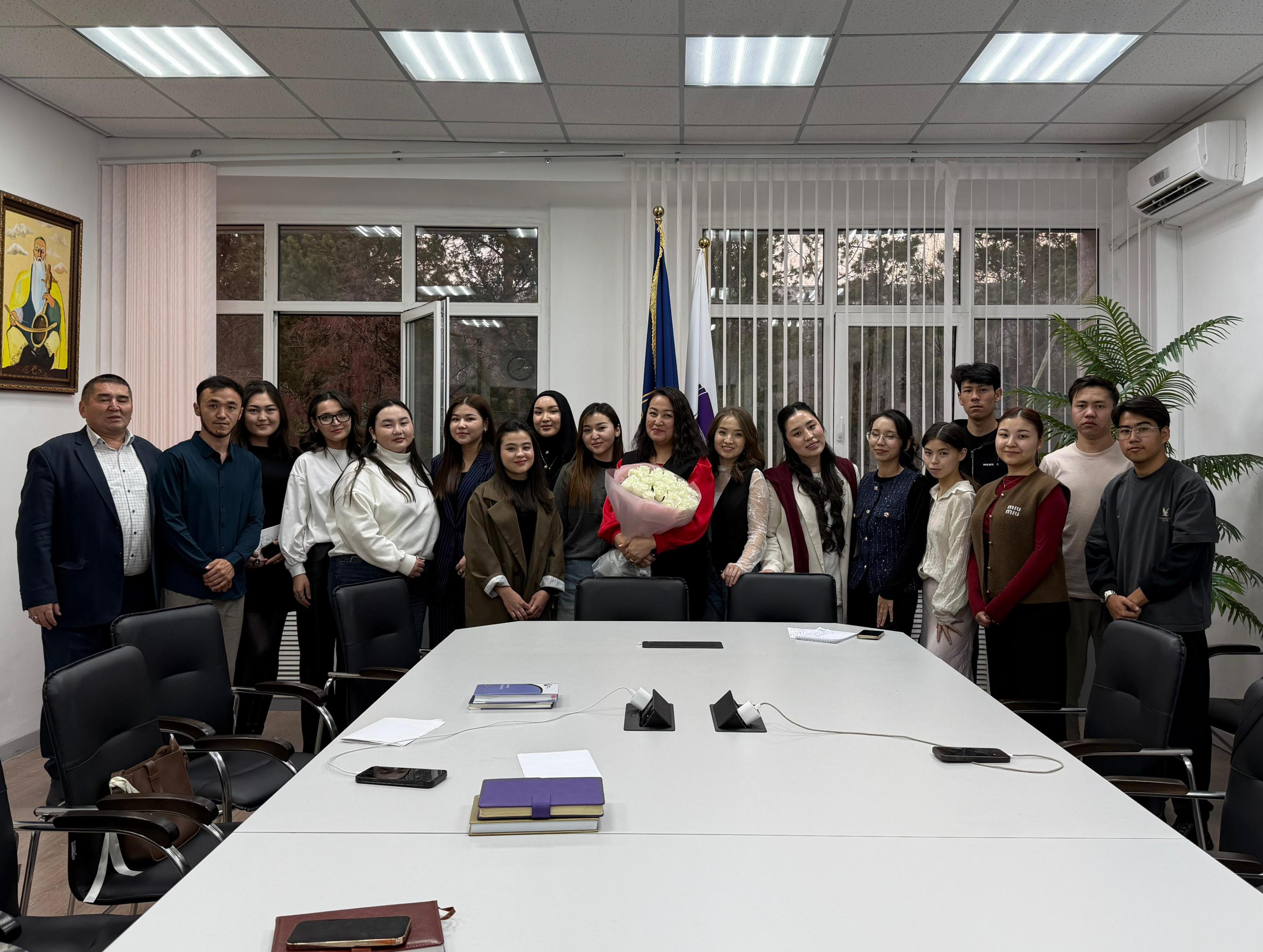 Детектив әлеміне саяхат