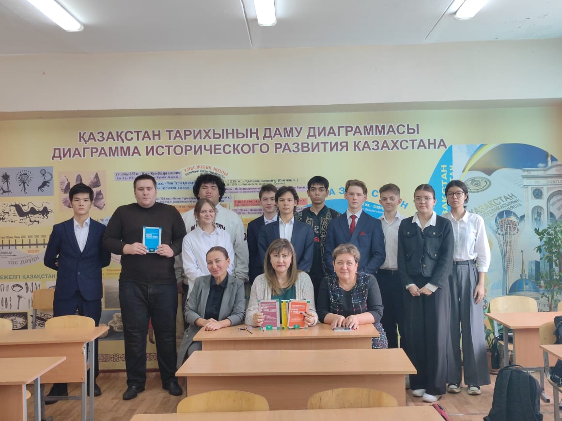 ҚазҰУ-да кәсіптік бағдар беру іс-шаралары белсенді түрде жүргізілуде