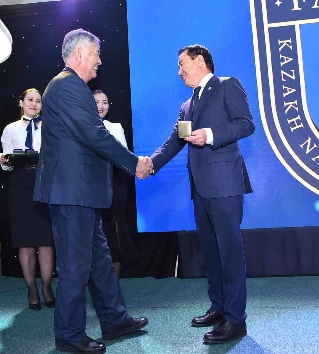 Professor Zhatkanbaev E.B. was awarded the “Big Gold Medal”
