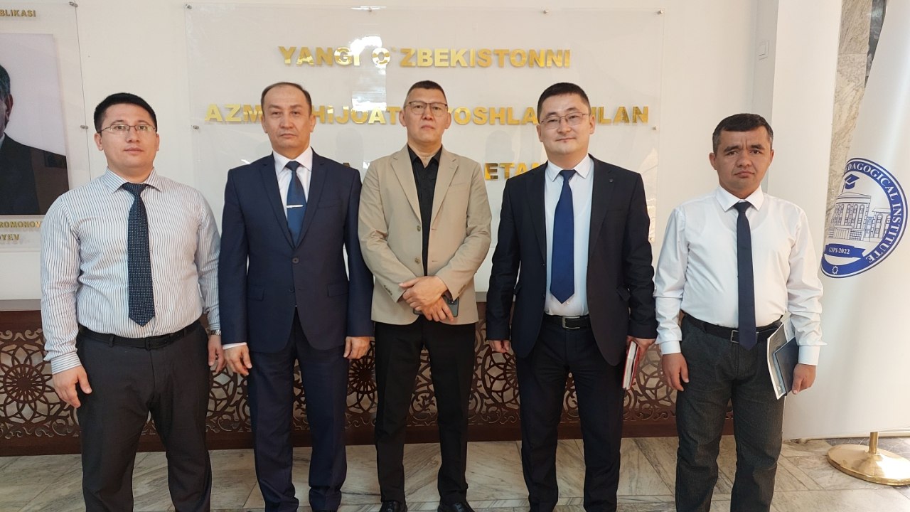 Лекции по лидерству в Республике Узбекистан