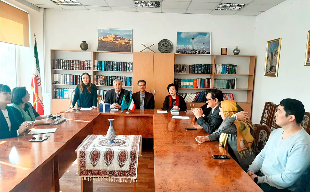 A Persian-Kazakh dictionary was presented in KazNU