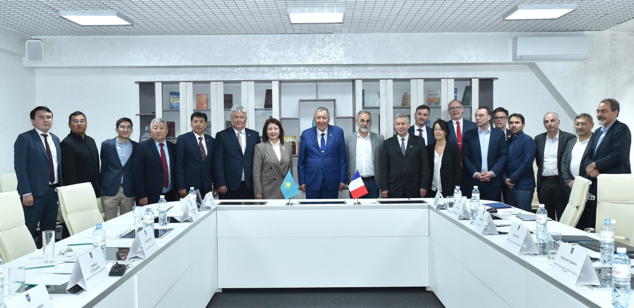 KazNU and the Institute of France signed an agreement on the creation of a joint laboratory