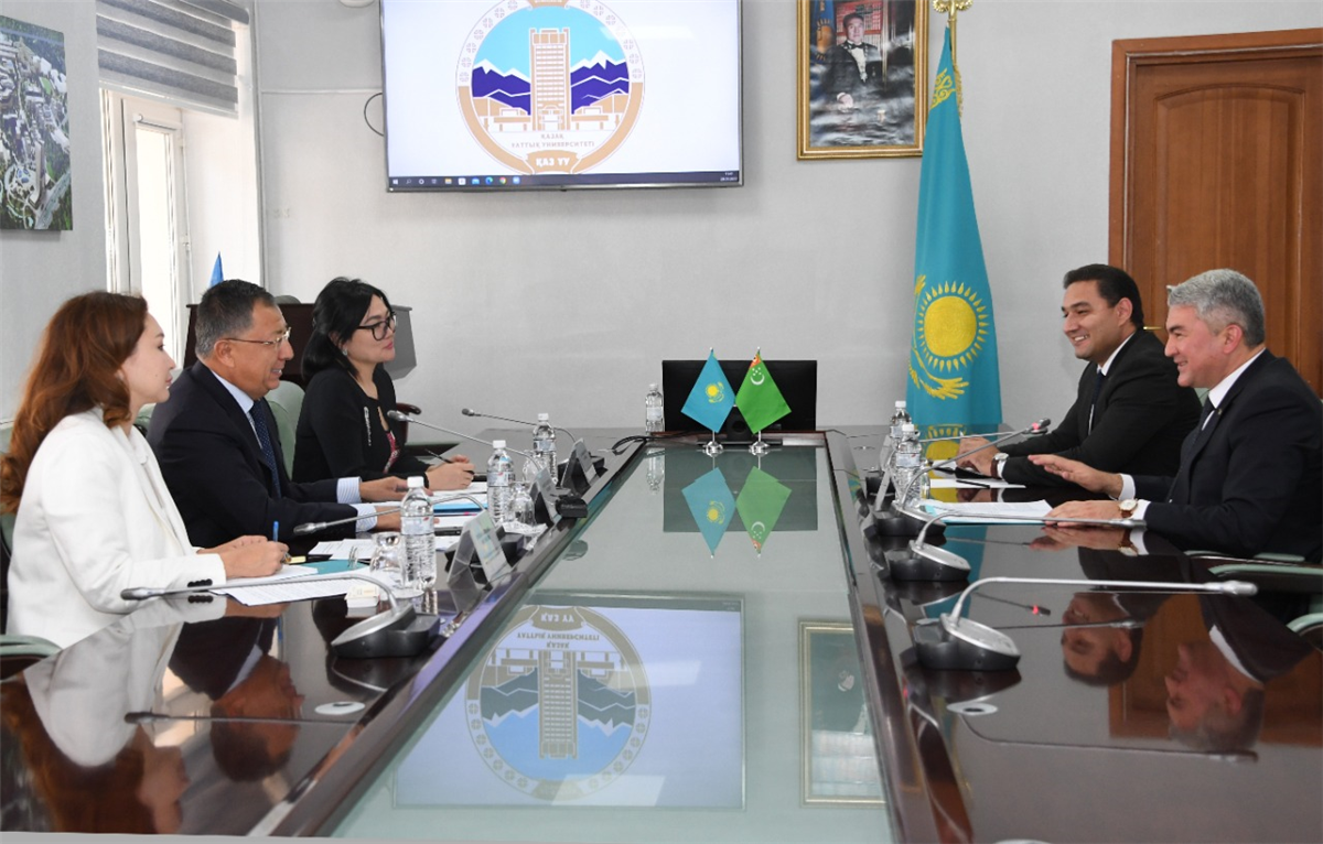 В КазНУ обучаются 540 студентов из Туркменистана