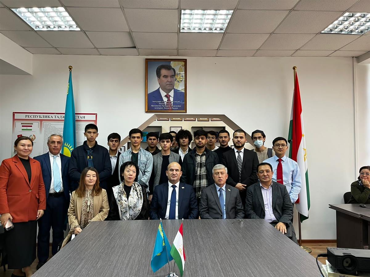 A meeting was held at the Faculty of Oriental Studies on the occasion of Tajik Language Day