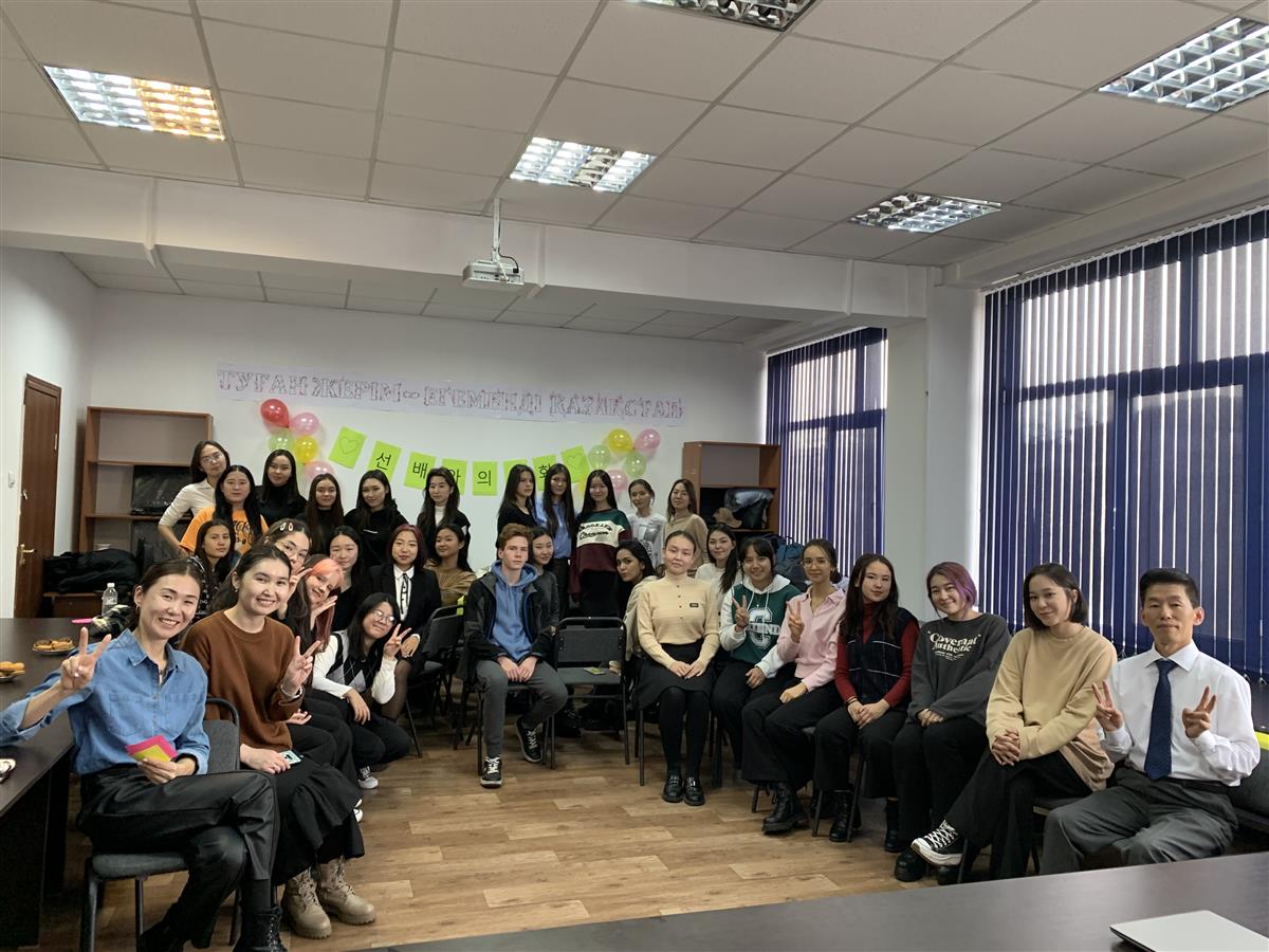 The Department of the Far East hosted an event on the topic &quot;Dialogue with senior students&quot;