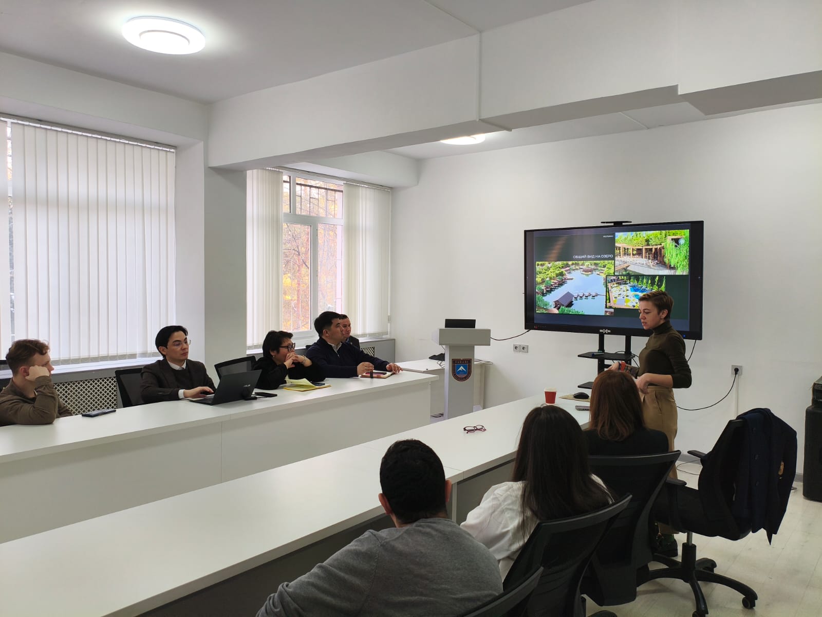 Әл-Фараби атындағы ҚазҰУ-да Туристік жасанды интеллект зертханасын құру мәселесі талқыланды   