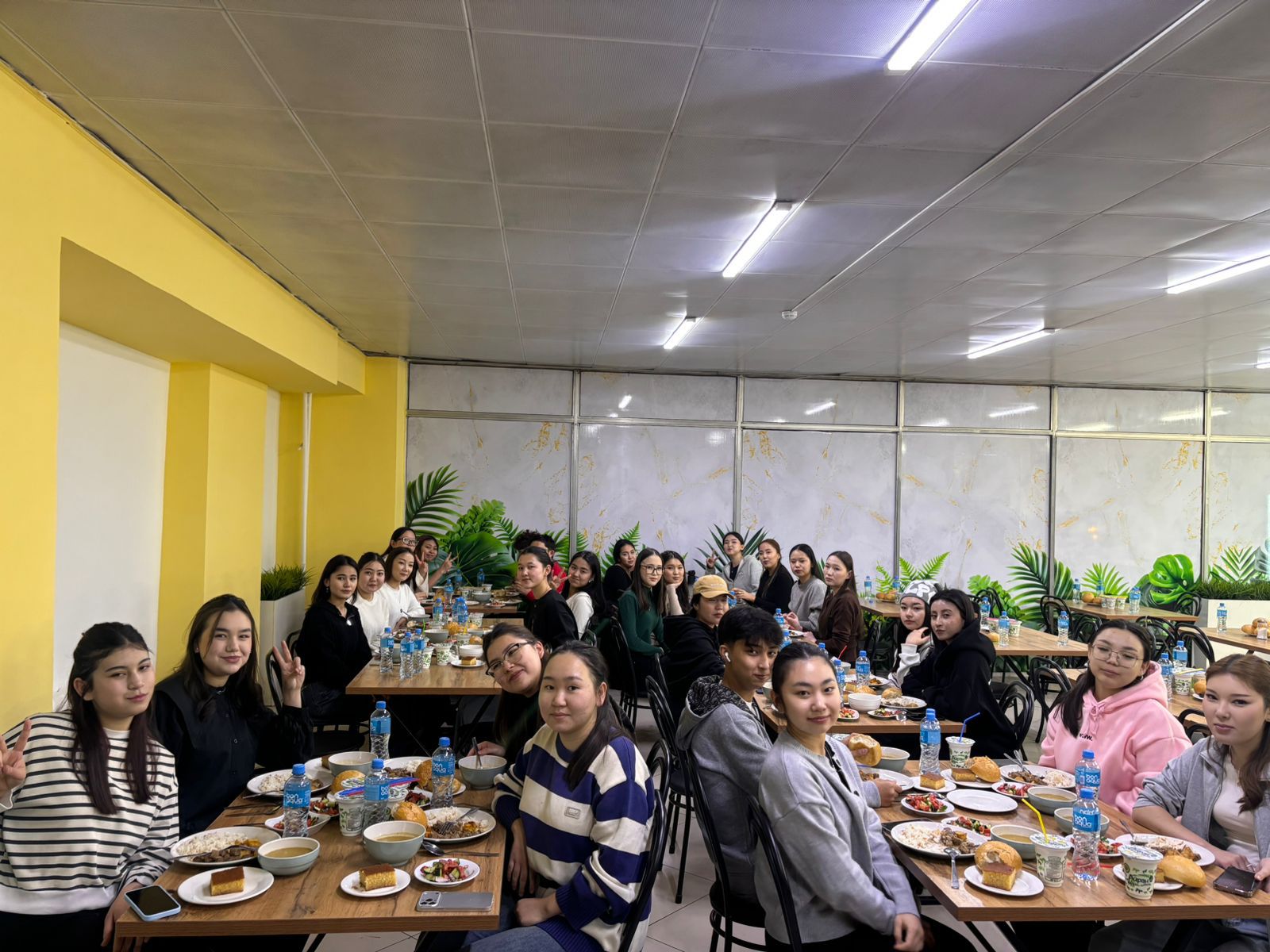 Рухани айдағы берекелі басқосу: студенттерге  ауызашар дастарханы жайылды