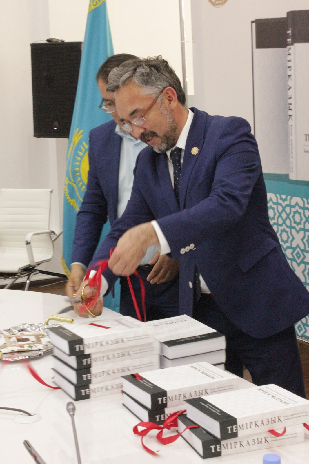 Presentation monograph "Temirkazyk. Kazakh jerindegi islam dininin otkeni men bugini"