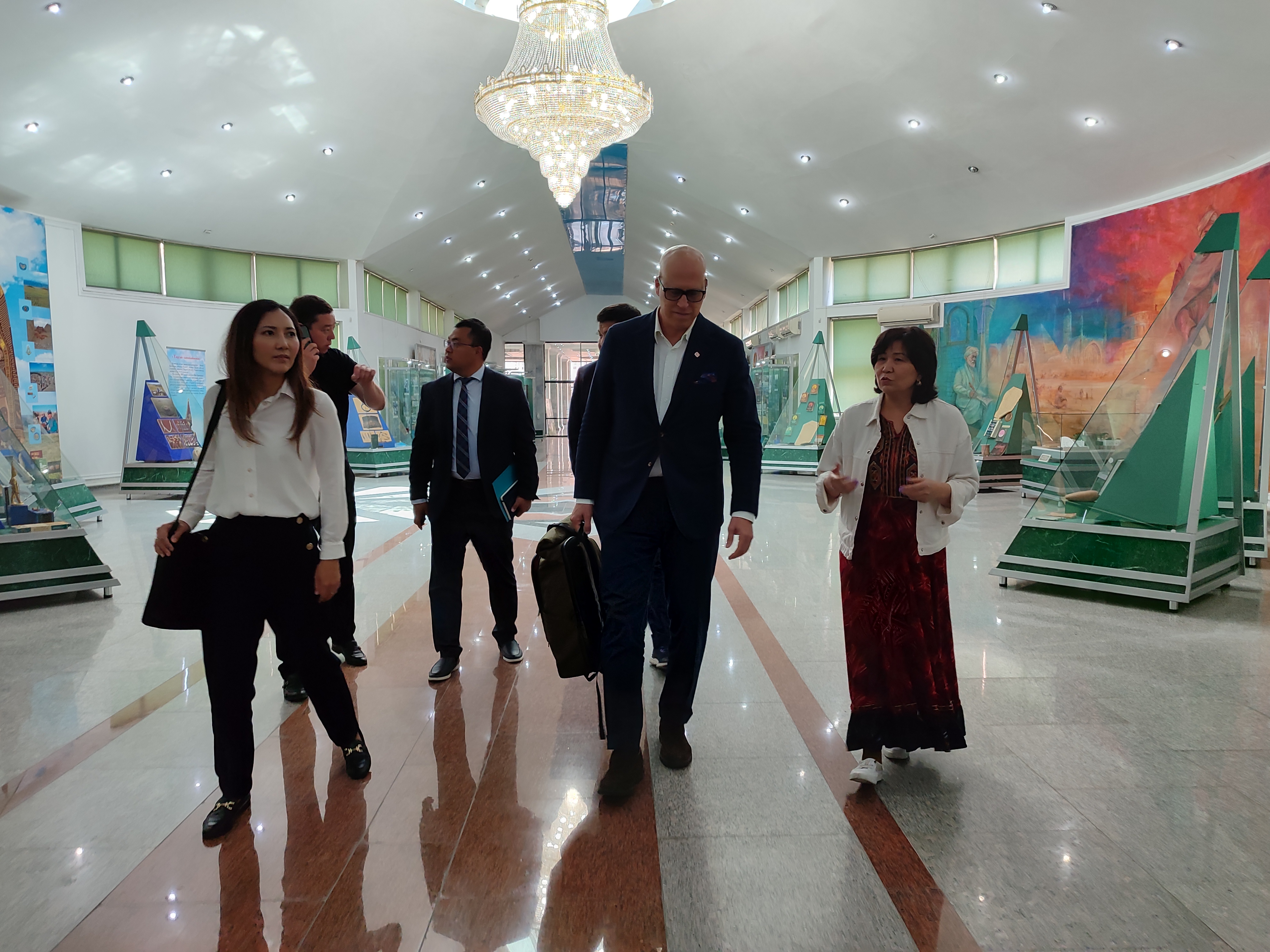 On May 15, the head of Steppe Global Education, Joel Erickson, visited the university museum