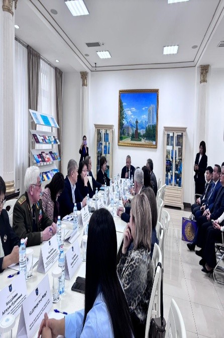 «Личность женщины на стыке науки и духовности: ценность и уважение».