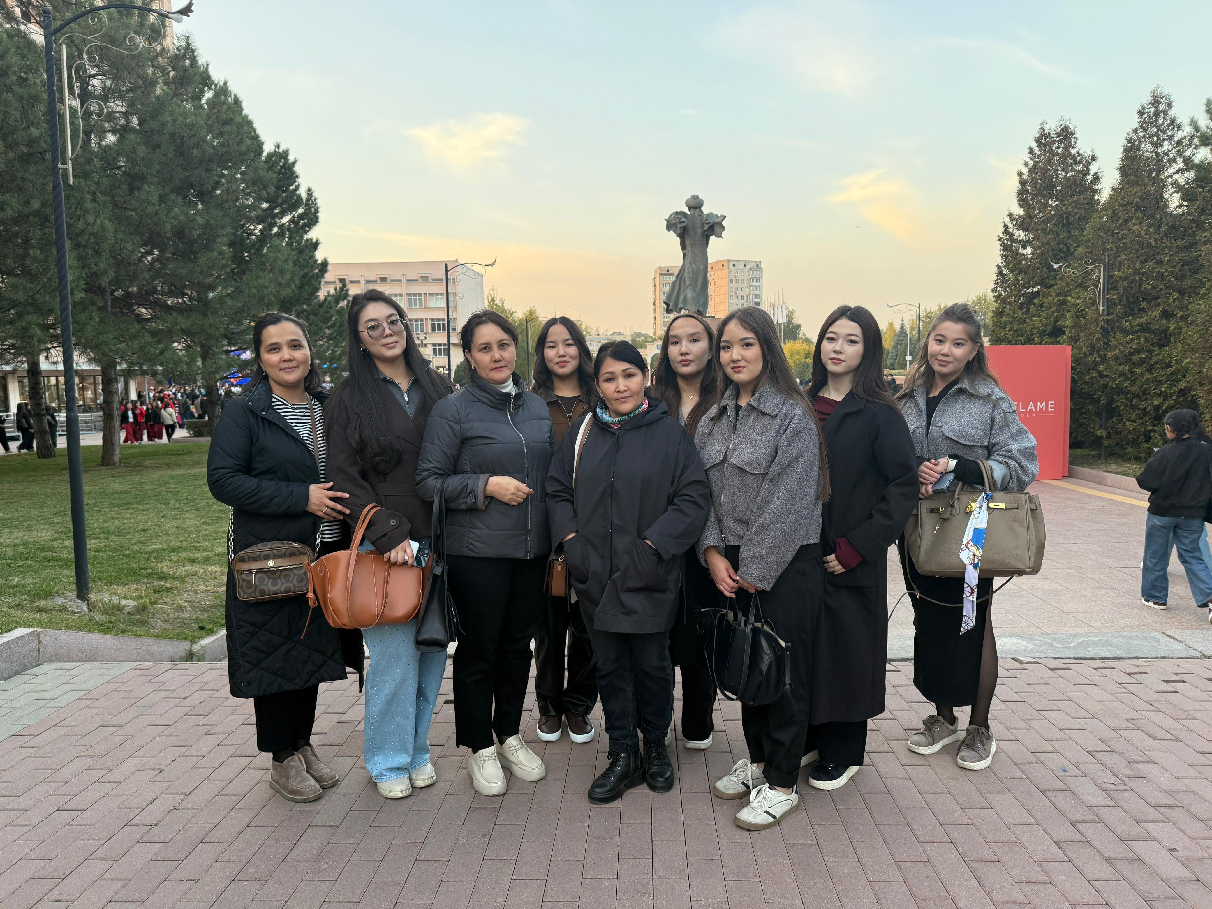 KazNU Welcomed First-Year Students with AI Participation in a Grand Ceremony
