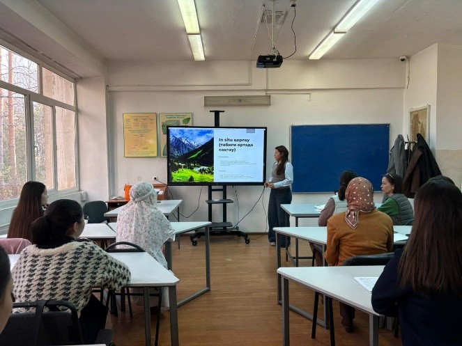 В рамках 15-й Цели устойчивого развития «Содействие сохранению и восстановлению экосистем суши и их рациональному использованию, устойчивому лесопользованию, борьбе с опустыниванием, прекращению и обращению вспять деградации земель и утраты биологического разнообразия» был проведён открытый воспитательный час на тему «Сохранение наземных экосистем и охрана биоразнообразия»