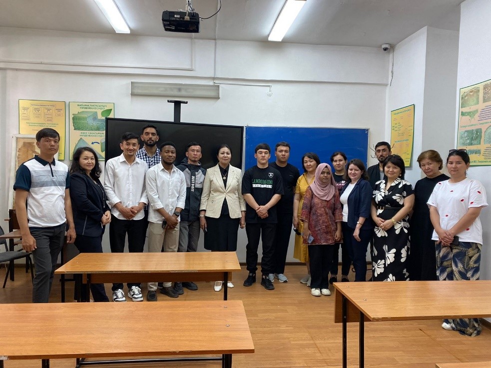 A round table was held at the Faculty of Biology and Biotechnology of Al-Farabi Kazakh National University with the participation of teaching staff of other nationalities