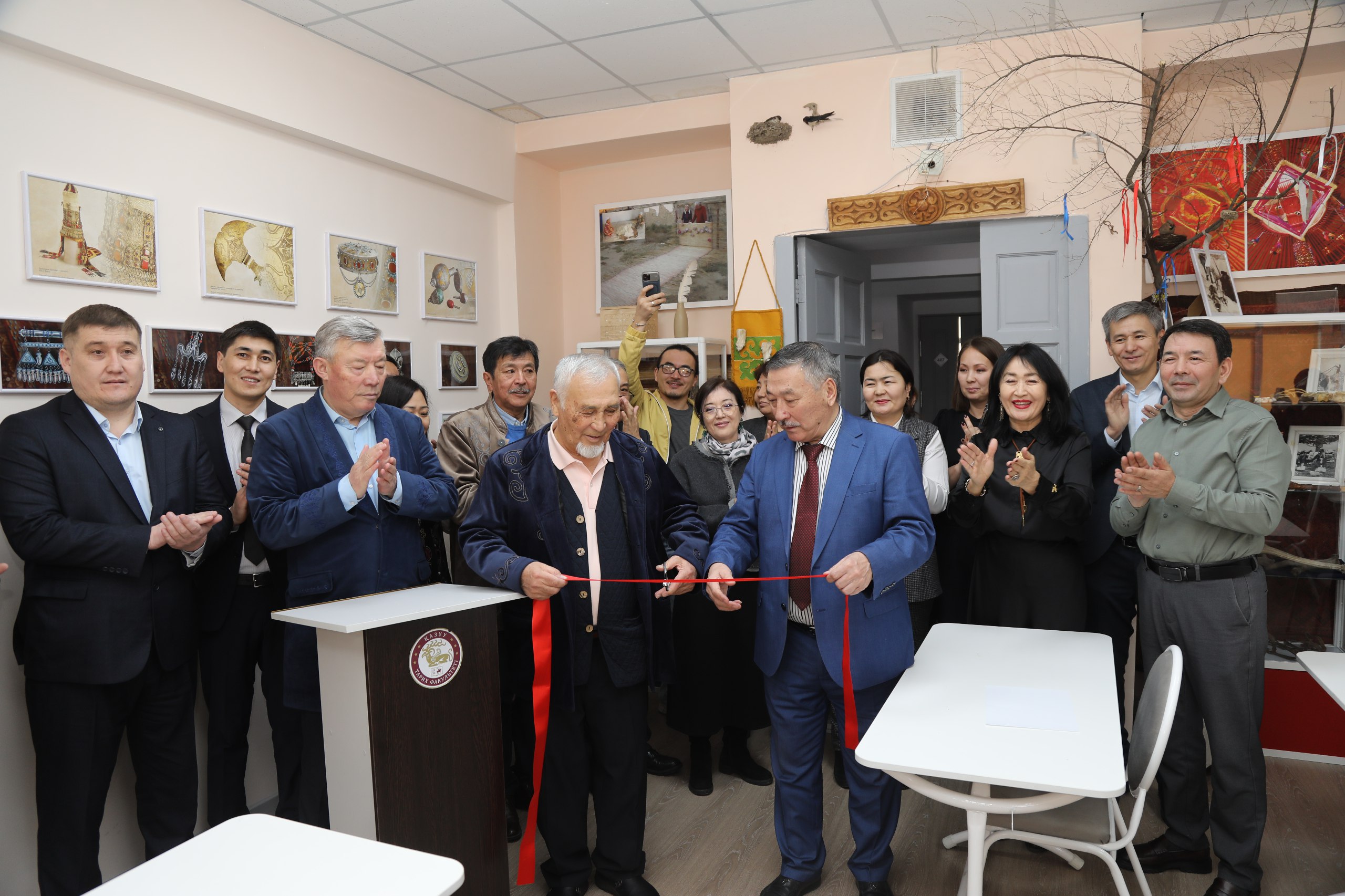 Тарих факультетінде «Қазақ этнографиясы» оқу-әдістемелік аудиториясы ашылды