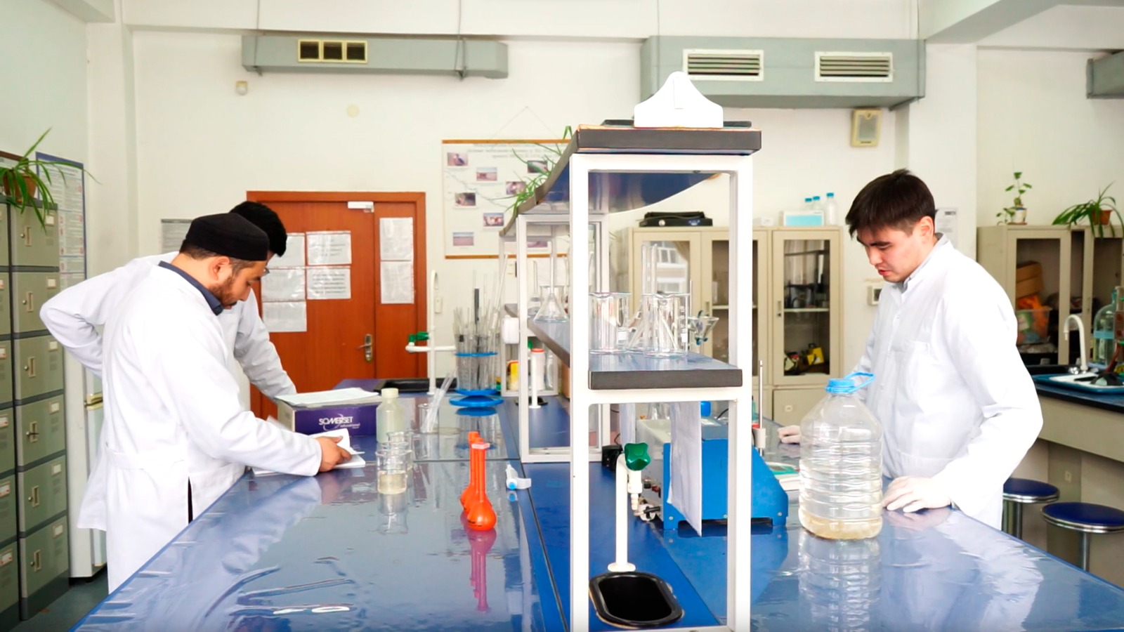KazNU scientists designed a sampler to detect toxic substances