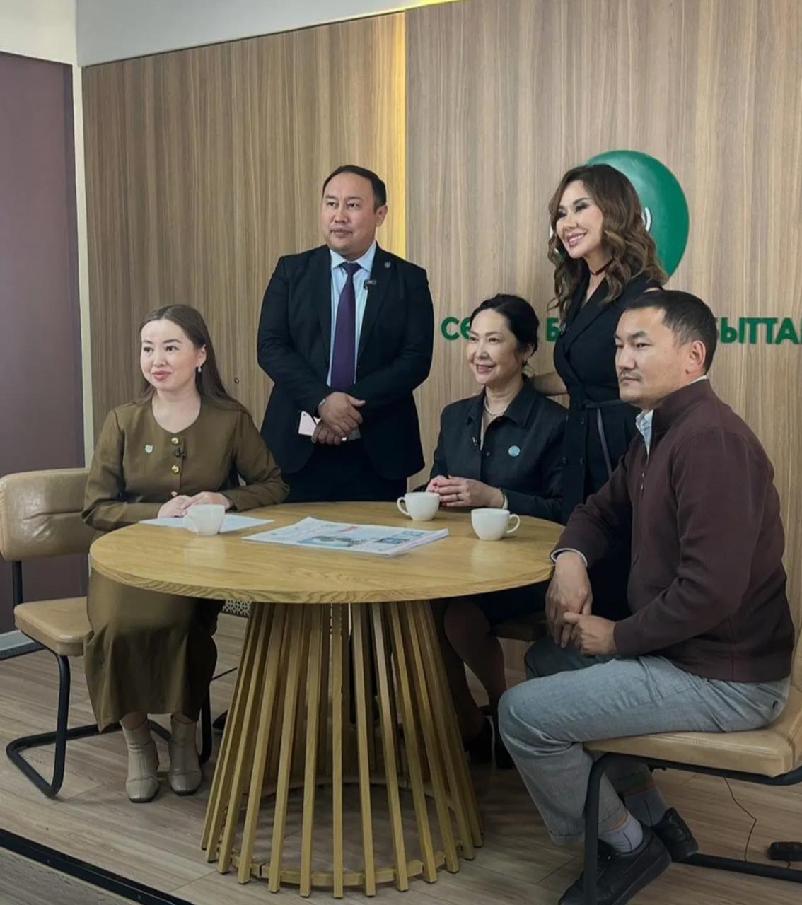 Лаборатория Марата Барманкулова работает в интенсивном режиме.