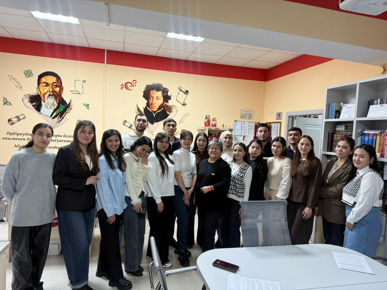 Түрікменстан мен ҚХР студенттері эссе байқауын өткізді